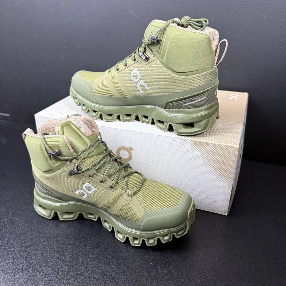 Size 7.5 On Cloud CloudRock Waterproof Hiking Boot Sneaker Women's Olive Green